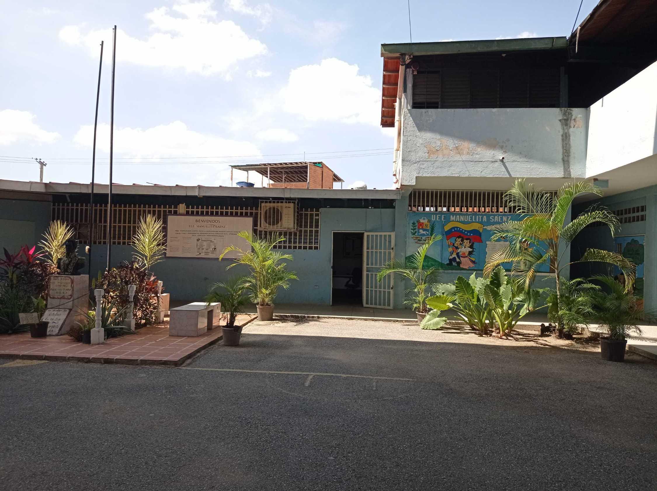 U.E.E. Manuelita Sáenz PM image