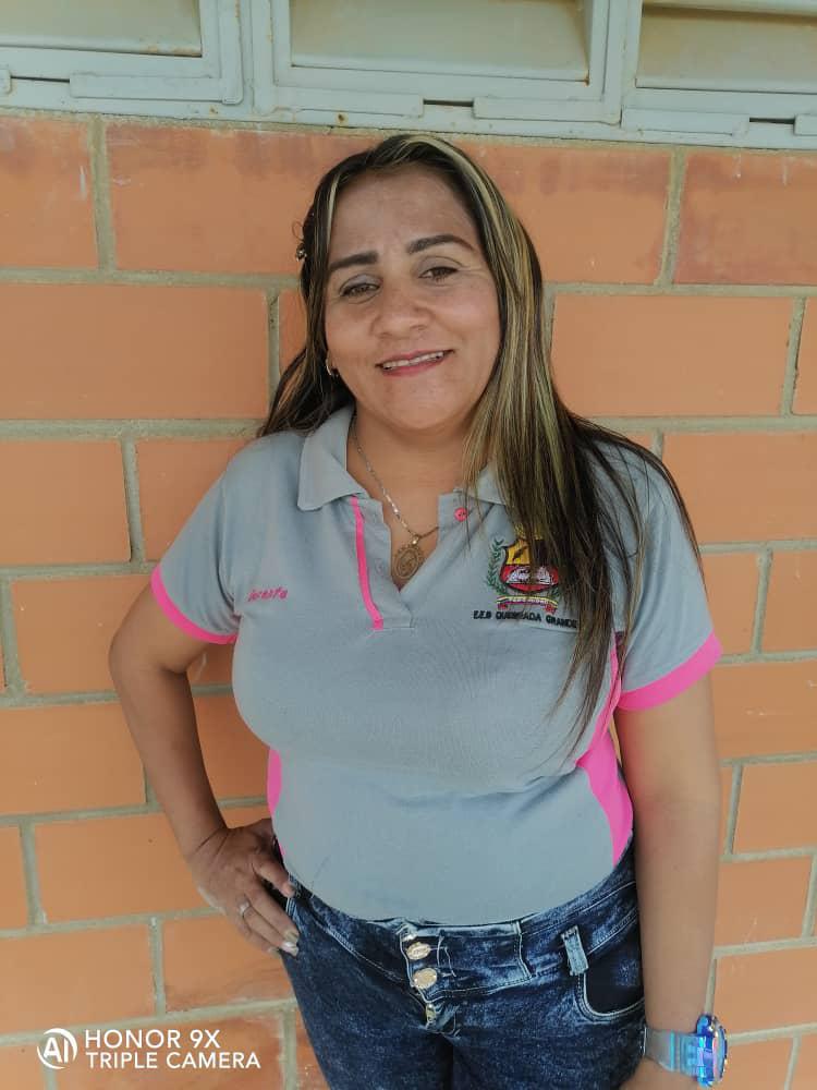 Liseth  Álvarez  image