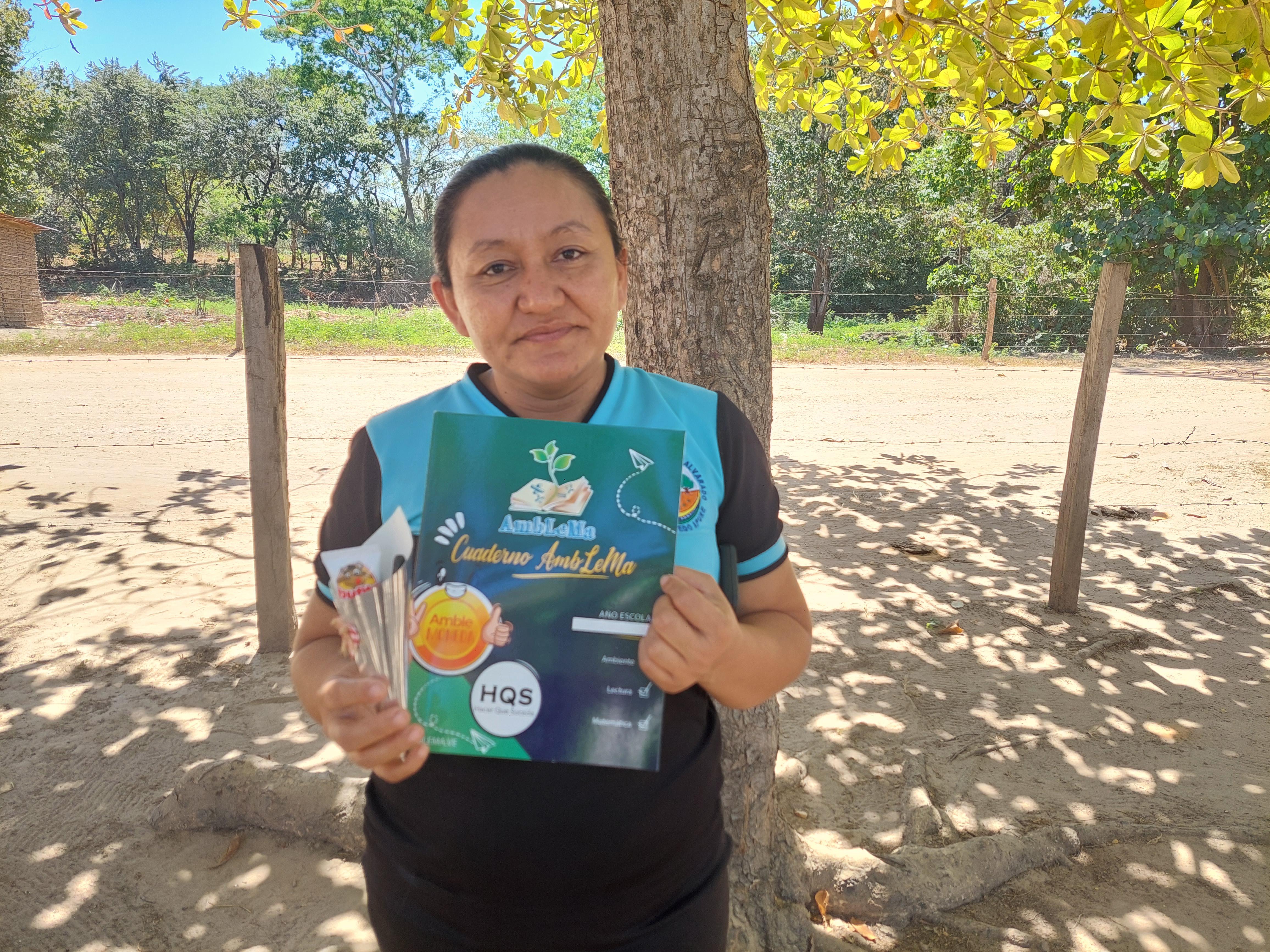 Ana  Cruces image